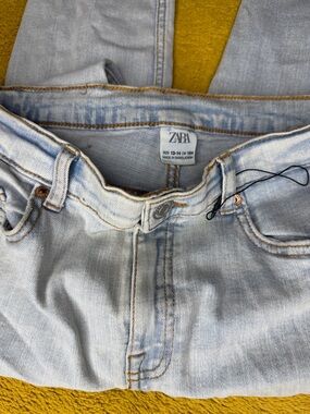 Zara Light Wash teen Slim Jeans